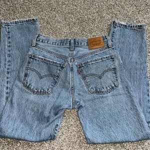 Size 25 Levi's Middy Straight Jeans